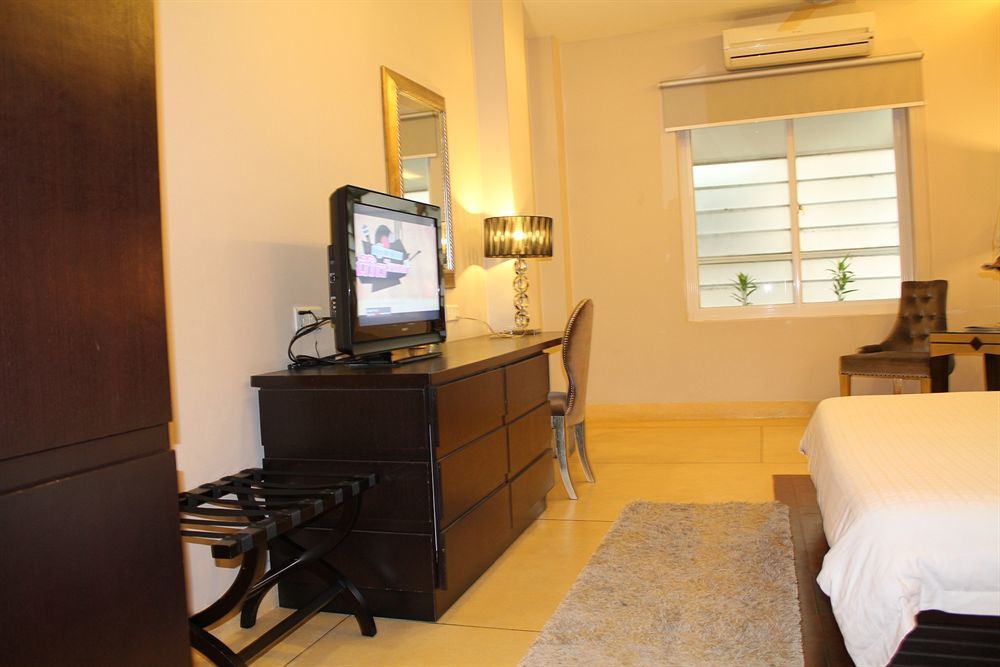 Riverview Cambodia Boutique Hotel Phnom Penh Bagian luar foto