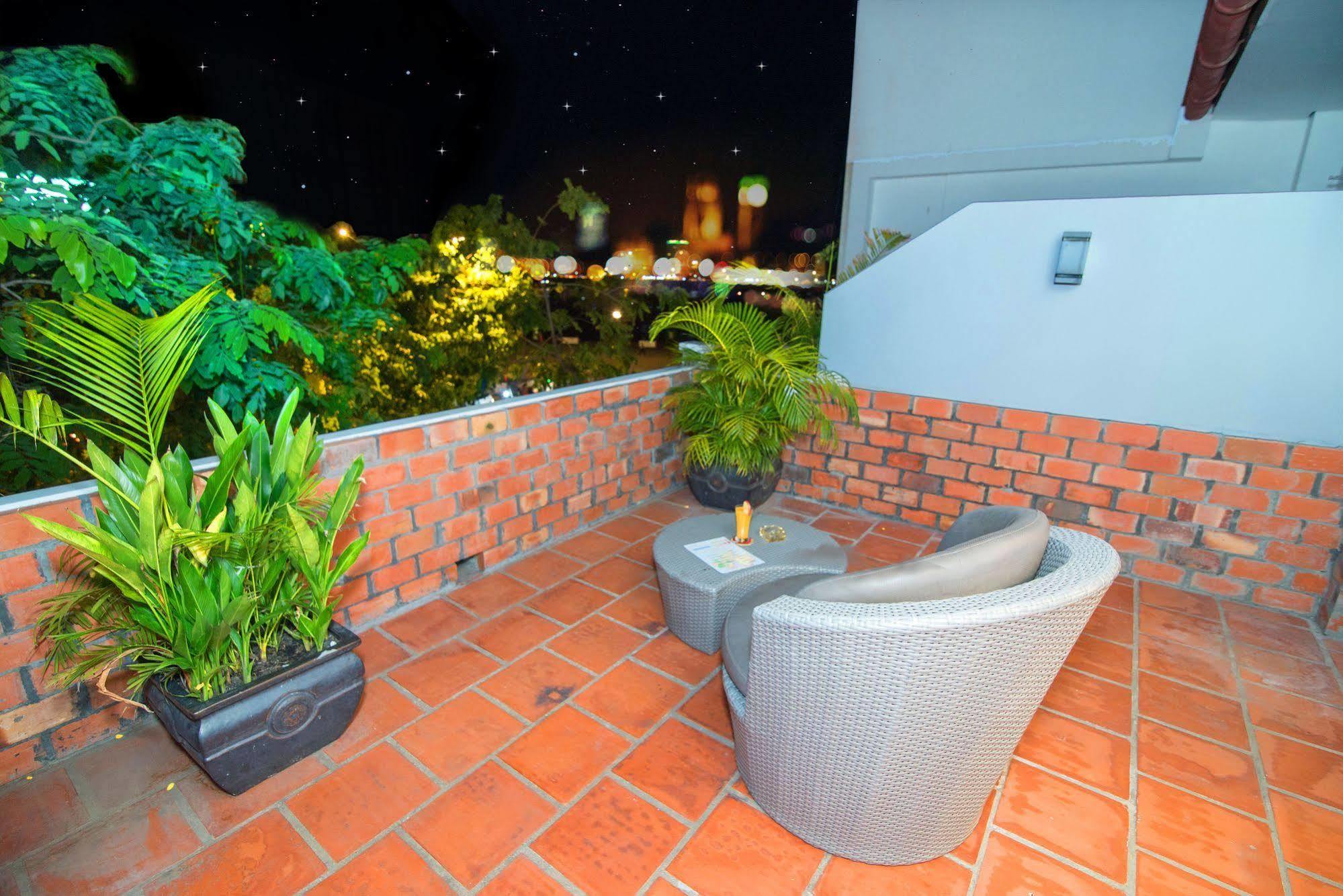 Riverview Cambodia Boutique Hotel Phnom Penh Bagian luar foto